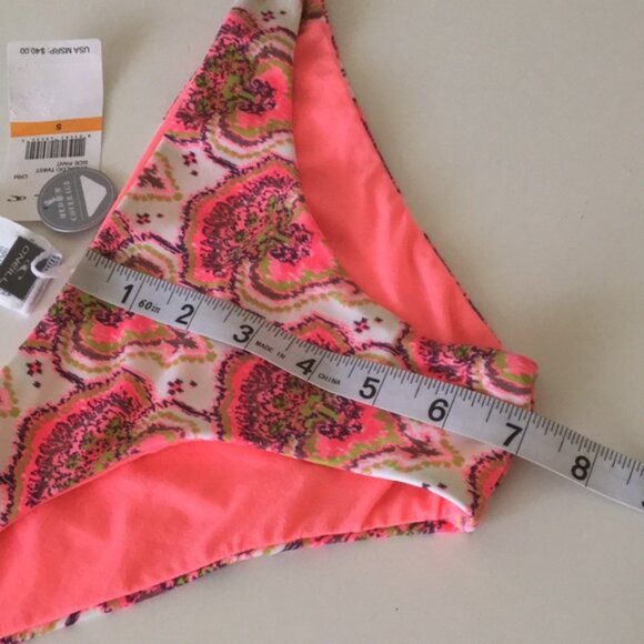 O’NEILL Bikini Bottom Vindaloo Twist Low Rise Small - Picture 10 of 16